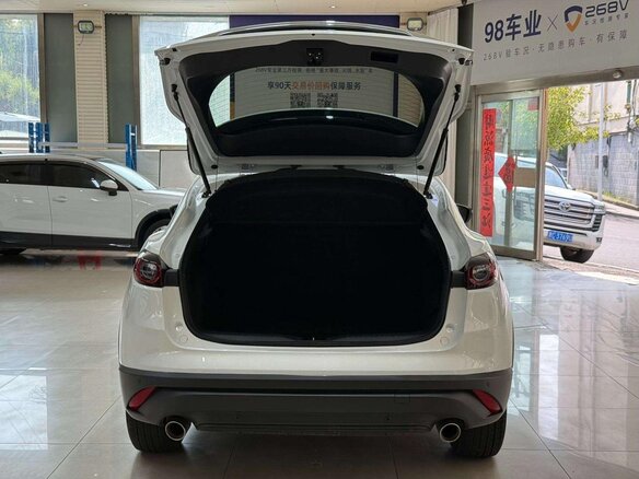 2023 Mazda CX-4 I Рестайлинг, белый, 2169000 рублей - вид 14