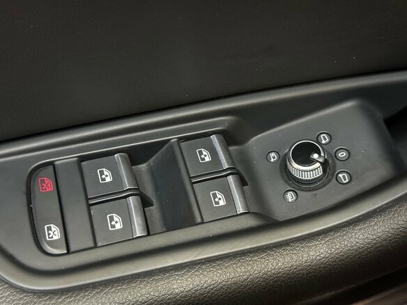 2021 Audi A4 40 TFSI V (B9) Рестайлинг, красный, 3400000 рублей - вид 12