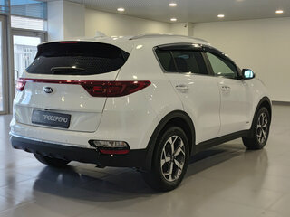 2021 Kia Sportage IV Рестайлинг, белый, 2170000 рублей, вид 5