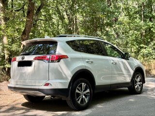 2017 Toyota RAV4 IV (XA40) Рестайлинг, белый, 2299000 рублей, вид 4