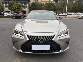 2024 Lexus ES 200 VII Рестайлинг 2, бежевый, 4977700 рублей, вид 2