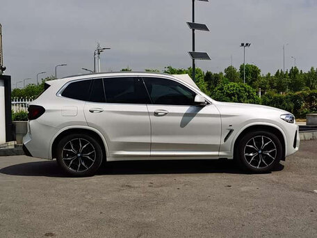 2024 BMW X3 25i xDrive III (G01) Рестайлинг, белый, 4135091 рублей, вид 4