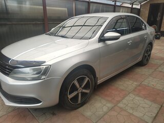 2013 Volkswagen Jetta VI, серебристый, 650000 рублей, вид 1