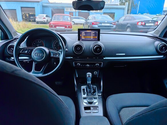 2018 Audi A3 III (8V) Рестайлинг, белый, 1400000 рублей - вид 10