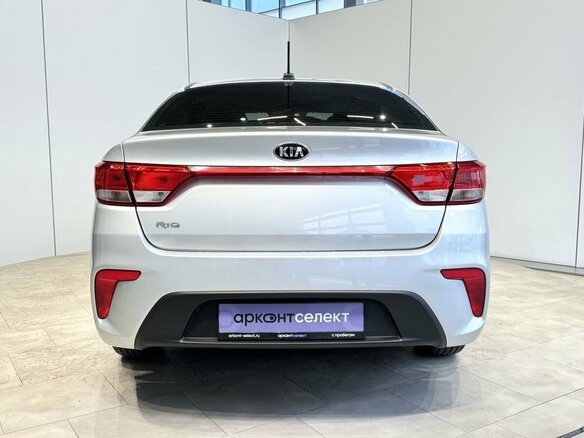 2017 Kia Rio IV, серебристый, 1299000 рублей - вид 6