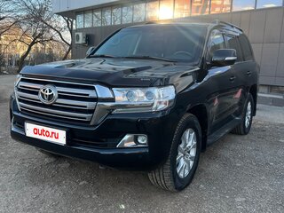 2019 Toyota Land Cruiser 200 Series Рестайлинг 2, чёрный, 6200000 рублей, вид 1