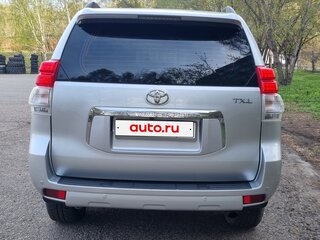 2010 Toyota Land Cruiser Prado 150 Series, серебристый, 2850000 рублей, вид 2