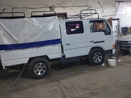 1992 Nissan Atlas, белый, 450000 рублей, вид 1