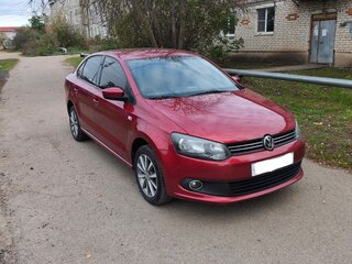 2012 Volkswagen Polo V, красный, 800000 рублей, вид 1