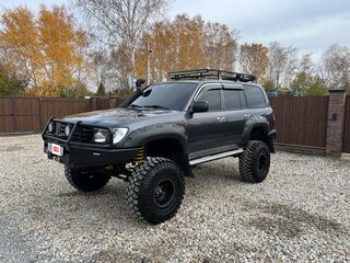 2004 Toyota Land Cruiser 105 100 Series Рестайлинг 1, серый, 5015000 рублей, вид 1