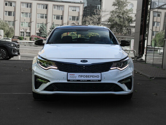 2018 Kia Optima IV Рестайлинг, белый, 1770000 рублей - вид 1