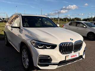 2019 BMW X5 40i IV (G05/G18), белый, 4900000 рублей, вид 4