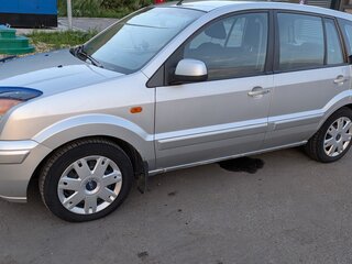 2011 Ford Fusion I Рестайлинг, серебристый, 460000 рублей, вид 5
