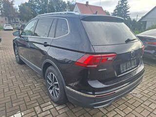 2022 Volkswagen Tiguan Allspace II Рестайлинг, чёрный, 2725000 рублей, вид 4