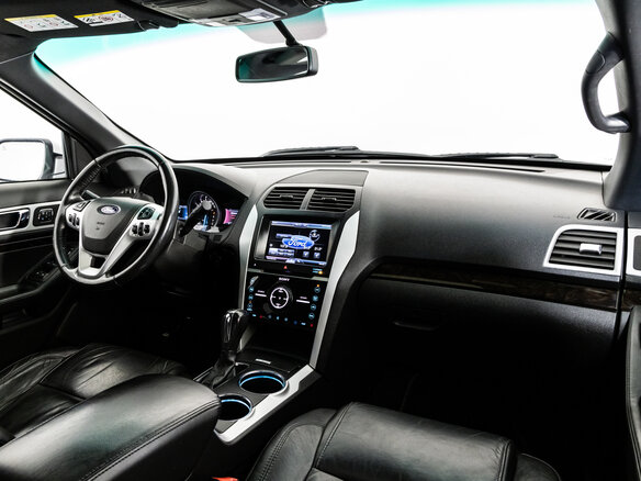 2014 Ford Explorer V, белый, 1899000 рублей - вид 8