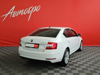 2020 Skoda Octavia III (A7) Рестайлинг, белый, 1895000 рублей, вид 5