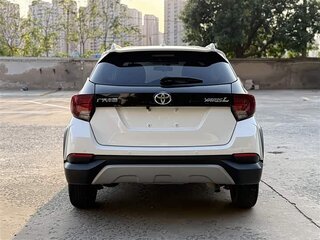 2023 Toyota Yaris L XP150 Рестайлинг, белый, 1055000 рублей, вид 5