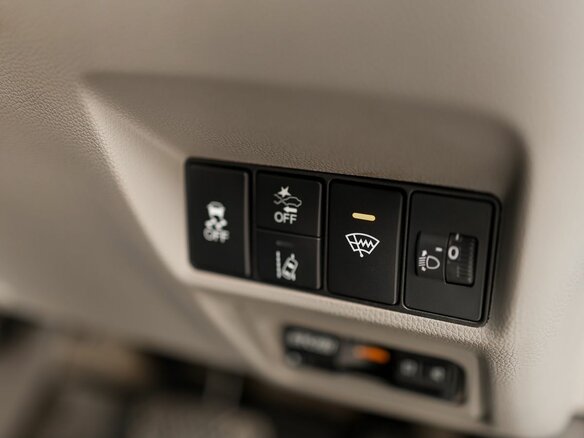 2020 Honda Stepwgn V Рестайлинг, белый, 2299000 рублей - вид 16