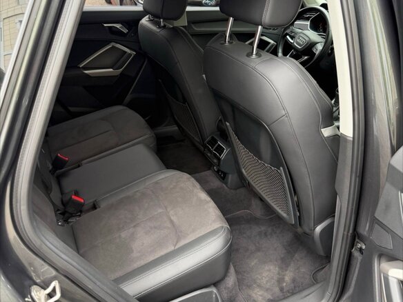 2023 Audi Q3 35 TFSI II (F3), серый, 2600000 рублей - вид 4