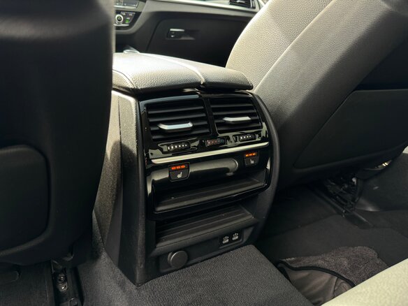 2019 BMW 5 серии 520d xDrive VII (G30/G31/G38), серый - вид 26