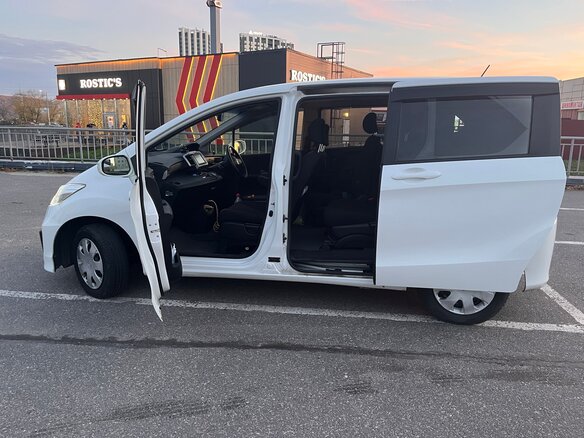 2014 Honda Freed I Рестайлинг 2, белый, 1380000 рублей - вид 16