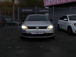2013 Volkswagen Jetta VI, серебристый, 1090000 рублей, вид 2