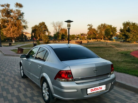 2008 Opel Astra H Рестайлинг, серебристый, 570000 рублей - вид 5