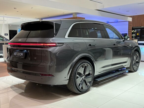 2026 Li Auto (Lixiang) L7 52.3 kWh I Рестайлинг, серый, 10690000 рублей - вид 1