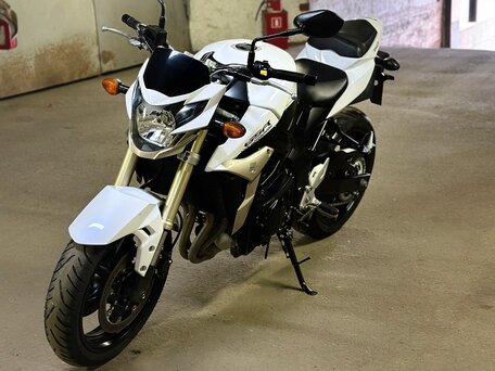 2012 Suzuki GSR 750, белый, 620000 рублей, вид 3