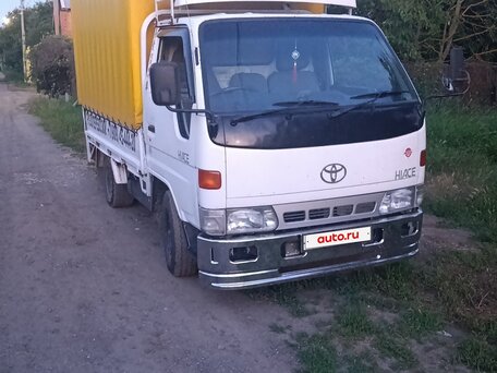 1996 Toyota Dyna, белый, 1400000 рублей, вид 1