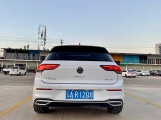 2023 Volkswagen Golf VIII, белый, 1780000 рублей, вид 5