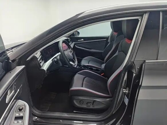 2022 Volkswagen Lamando I Рестайлинг, чёрный, 1550003 рублей - вид 6