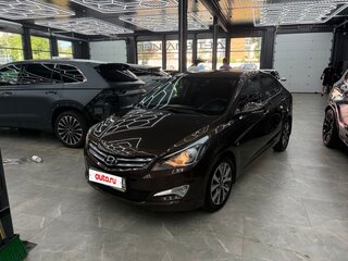 2015 Hyundai Solaris I Рестайлинг, коричневый, 1050000 рублей, вид 1