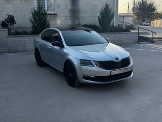 2019 Skoda Octavia III (A7) Рестайлинг, серебристый, 2100000 рублей, вид 1