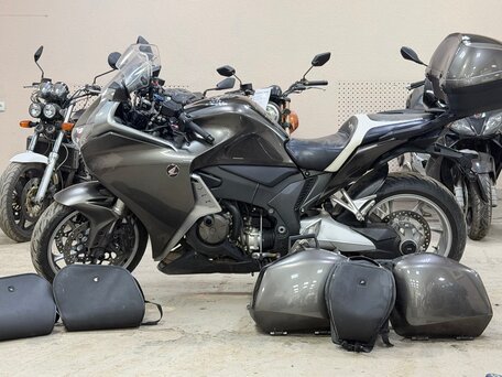 2013 Honda VFR 1200, серый, 870000 рублей, вид 2