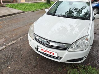 2011 Opel Astra H Рестайлинг, белый, 590000 рублей, вид 1