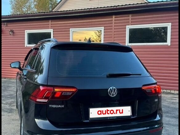 2018 Volkswagen Tiguan II, чёрный - вид 3