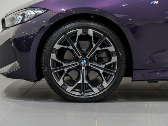 2025 BMW 3 серии 330i VII (G2x) Рестайлинг 2, фиолетовый, 6250000 рублей - вид 30