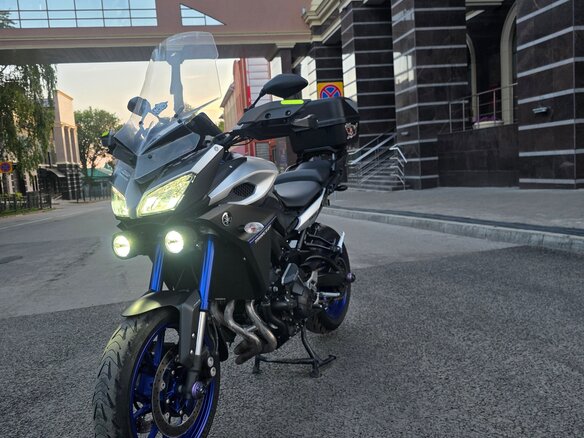 2015 Yamaha MT-09 Tracer (FJ-09), серый, 739000 рублей - вид 10