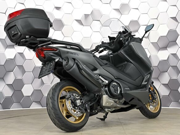 2021 Yamaha TMAX, серый, 999000 рублей - вид 6