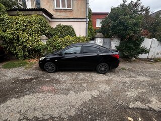2012 Hyundai Solaris I, чёрный, 730000 рублей, вид 3