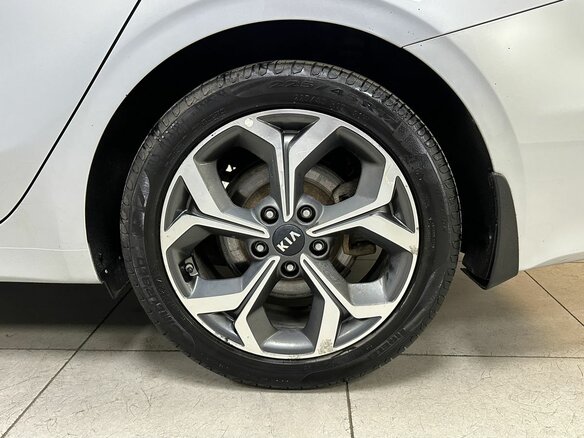2019 Kia Ceed III, серебристый, 1620000 рублей - вид 8