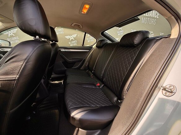 2019 Skoda Octavia III (A7) Рестайлинг, белый - вид 11