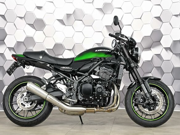2025 Kawasaki Z 900RS, чёрный - вид 2