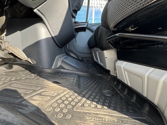2017 Mercedes-Benz Sprinter Classic, белый, 2190000 рублей - вид 12