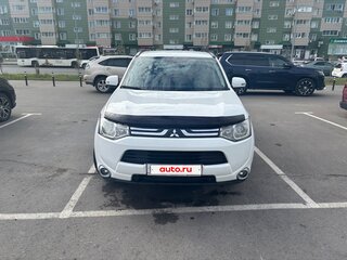 2013 Mitsubishi Outlander III, белый, 1950000 рублей, вид 2