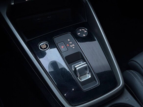 2023 Audi A3 35 TFSI Long IV (8Y), зелёный - вид 12