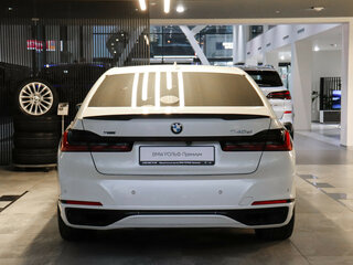 2021 BMW 7 серии 740d xDrive VI (G11/G12) Рестайлинг, белый, 7722000 рублей, вид 4