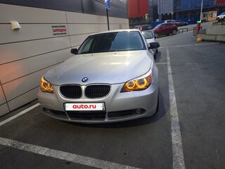 2003 BMW 5 серии 530d V (E60/E61), серебристый, 1300000 рублей, вид 3