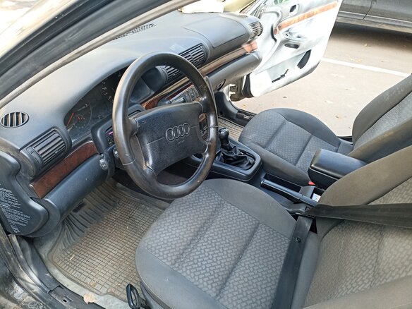 1996 Audi A4 I (B5), чёрный, 205000 рублей - вид 5
